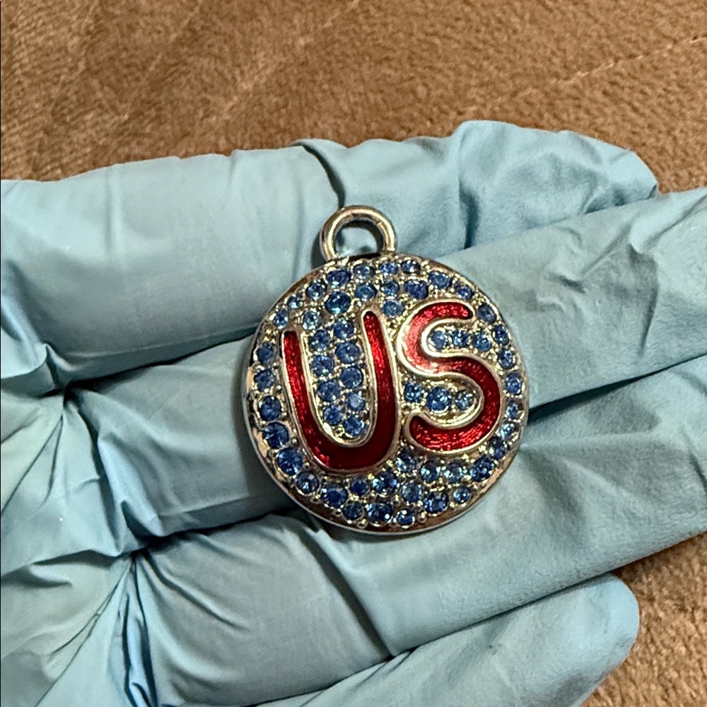 Swarovski crystal blue & red engraved writing US necklace pendant - Picture 6 of 9